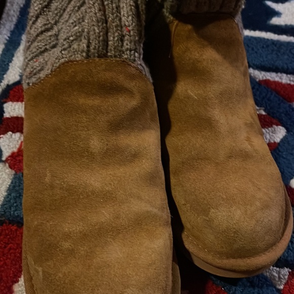 UGG BOOTS - Picture 4 of 5